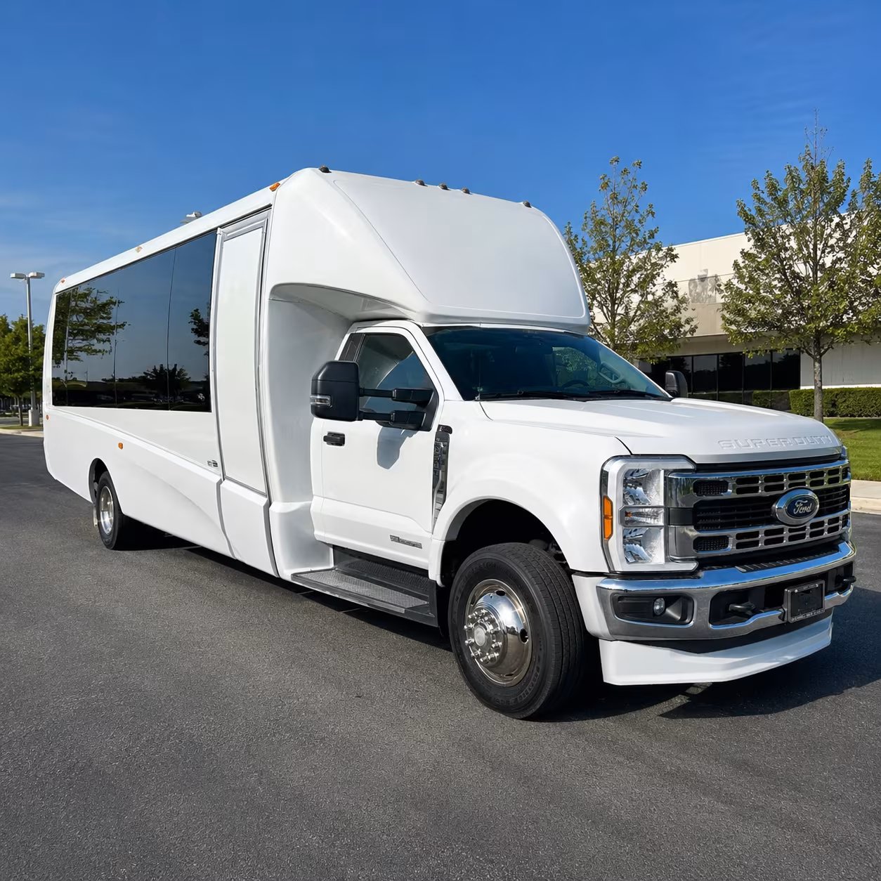 charter bus amenities for yonkers corporate travelers on the go