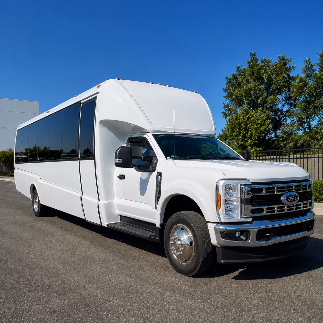 corporate airport transfer buses serving jfk lga and ewr